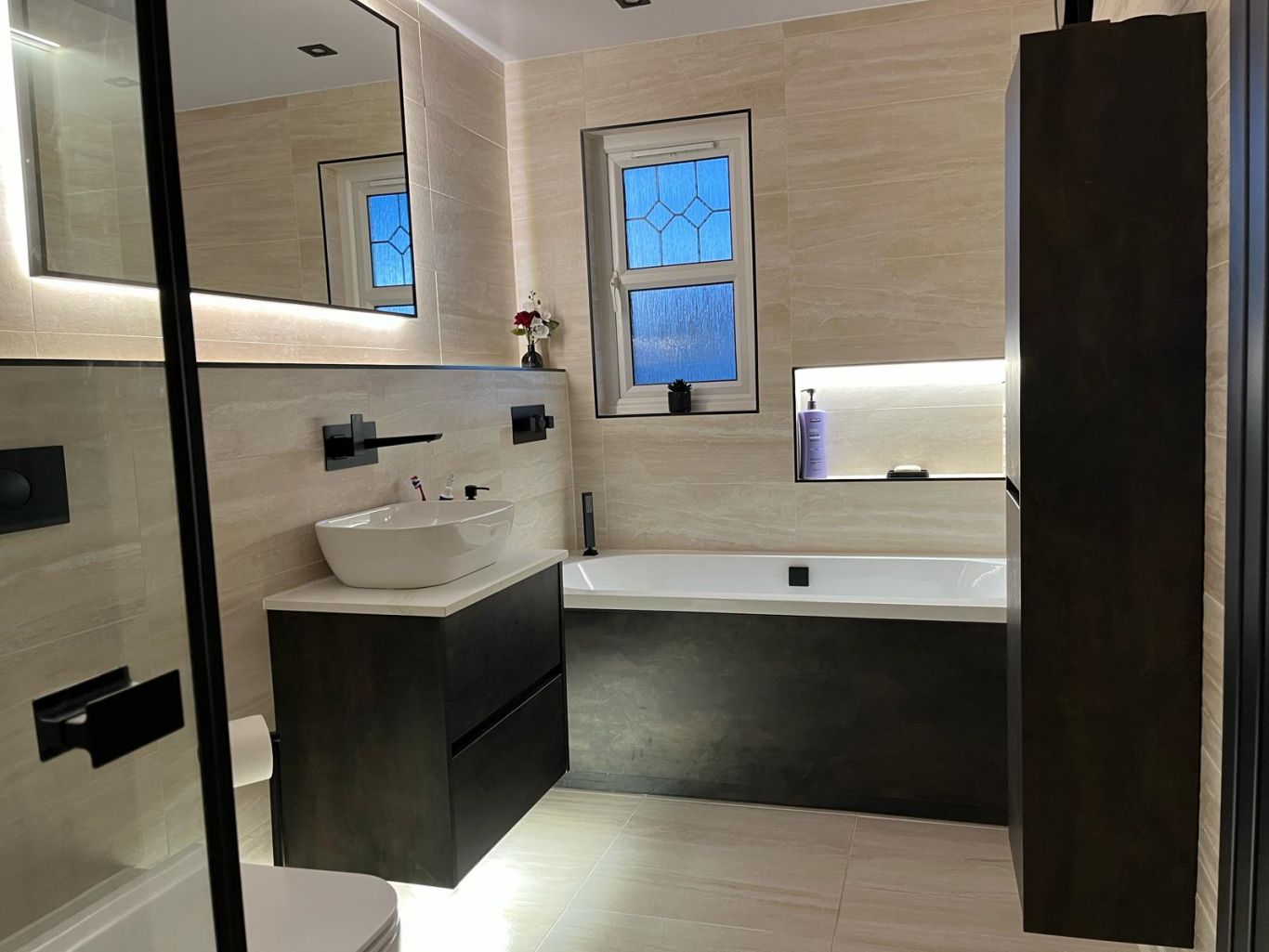 Home [jtbathrooms.co.uk]